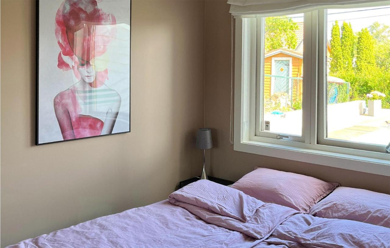 Stunning In With Wifi, Private Swimming Pool And 4 Bedrooms Oslo